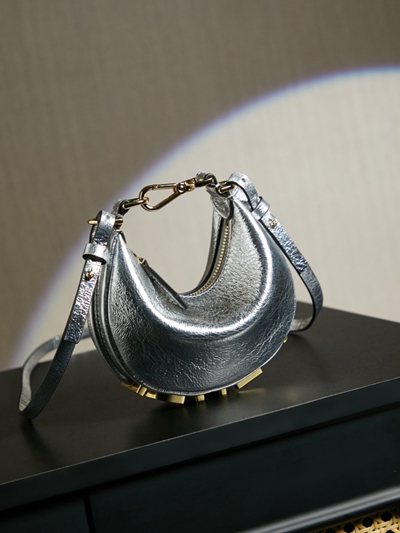 フェンディバッグ素材ディテール